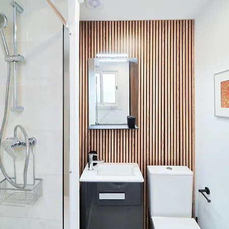 Perfect Location With Roof Terrace