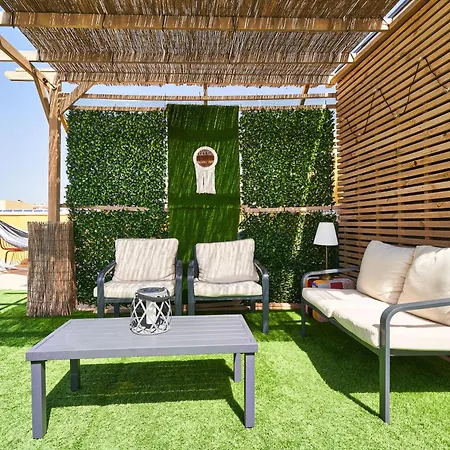 Beachfront With Large Roof Terrace & Sea Views Fuengirola
