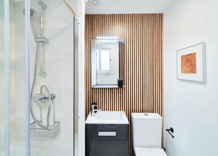 Perfect Location With Roof Terrace